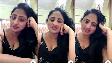 Telegu Instagram Tango Model In Naughty Cleavage Showing SD (2026)