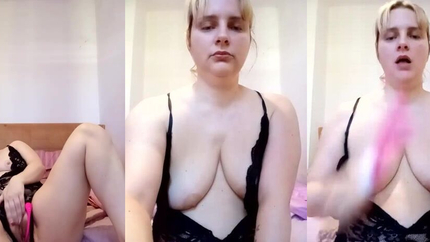 Italian MILF Rubbing Her Hairy Pussy SD (2026)