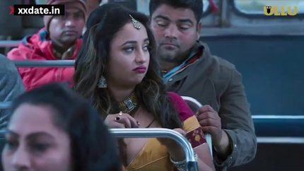 DESI BHABHI KO BUS PELA SD (2026)