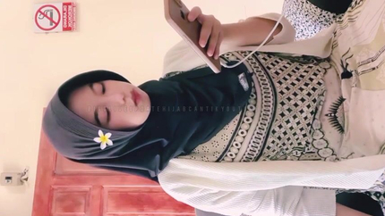 Jilboobs Pargoy Bikin Terangsang - Monika Bella SD (2026)