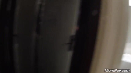 Abuela De Buen Cuerpo Folla Con Joven En Hotel SD (2026)