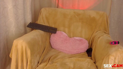 She With Short Hair And Glasses Masturbates Her Hairy Pussy And Ends Up Putting It In SD (2026)