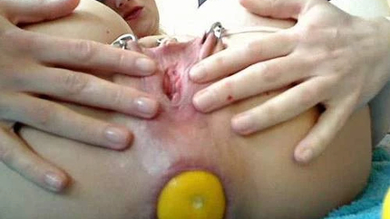 Webcam Girl Penetrated Double Lemons In Her Rosebutt Anus - Russian Girl, Lesbian Fisting [HD/Mp4/1000 MB]