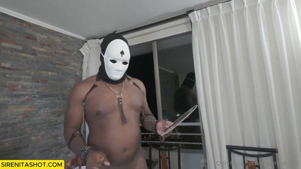 CHILENITA HOT Y SU AMIGA DEVORAN UN RICA BARRA DE CHOCOLATE SD (2026)