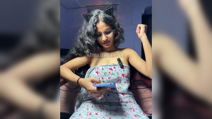 Aunty Adiya, Show Gurl - Tamil Hot Girl Khadija Nude Live Show - Show Gurl SD (2026)