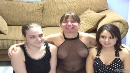 Three Chicks Story SD (2026)