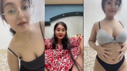 Muslim Hot Beautiful Girl Private Nudes Got Leaked SD (2026)