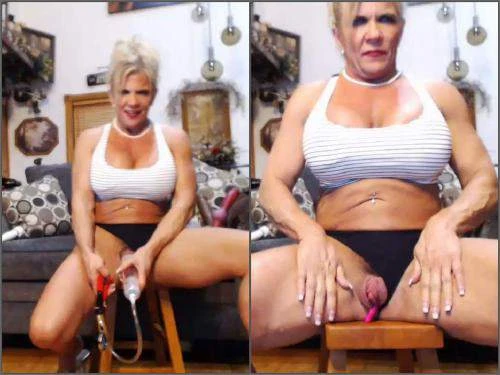 Webcam Milf Musclemama4u Big Clit Pump Herself Homemade - Lesbian Domination, Gaping Pussy [HD/Mp4/1000 MB]