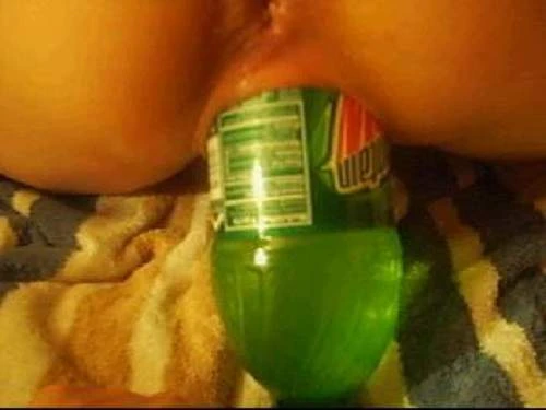 Giant Bottle Closeup Large Labia Penetrated - Russian Girl, Lesbian Fisting [HD/Mp4/1000 MB]