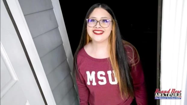 18yo MILF gives SUPER SPITTY Blowjob!! with Kloe - 2025/FullHD